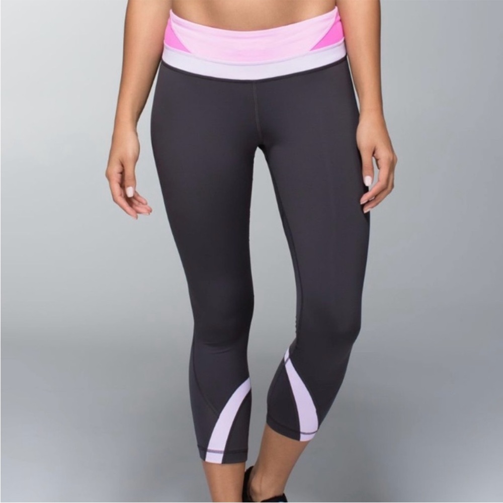 Lululemon Run Inspire Crop II Sz 6